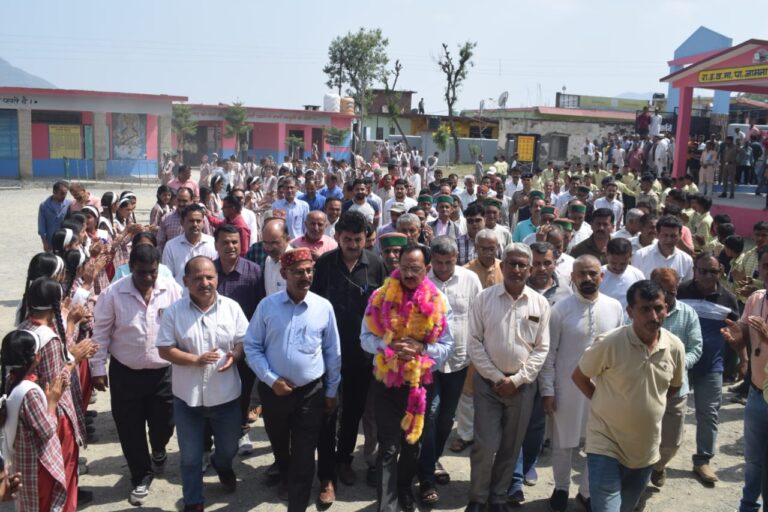 उद्योग मंत्री ने कफोटा और जाखना में सुनी जन समस्याएं