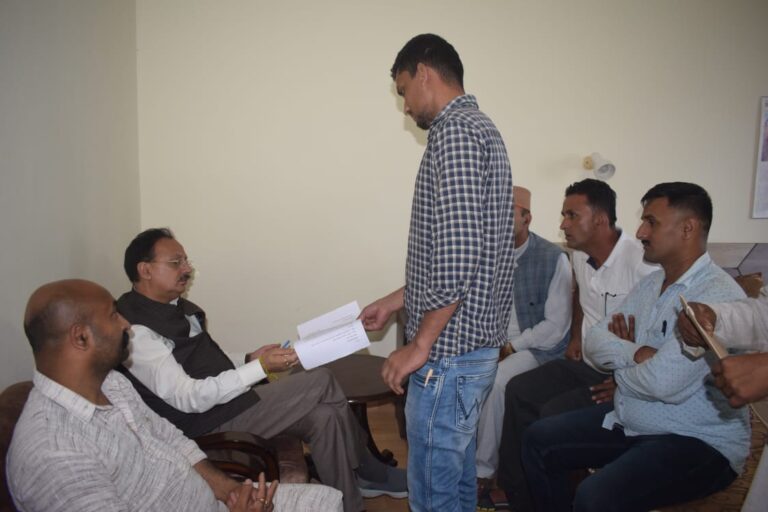 उद्योग मंत्री ने कफोटा और शिलाई में सुनी जनसमस्याएं