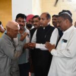 सिरमौरी ताल में पीड़ित परिवार से मिले नेता प्रतिपक्ष जयराम ठाकुर सिरमौरी ताल में पीड़ित परिवार से मिले नेता प्रतिपक्ष जयराम ठाकुर