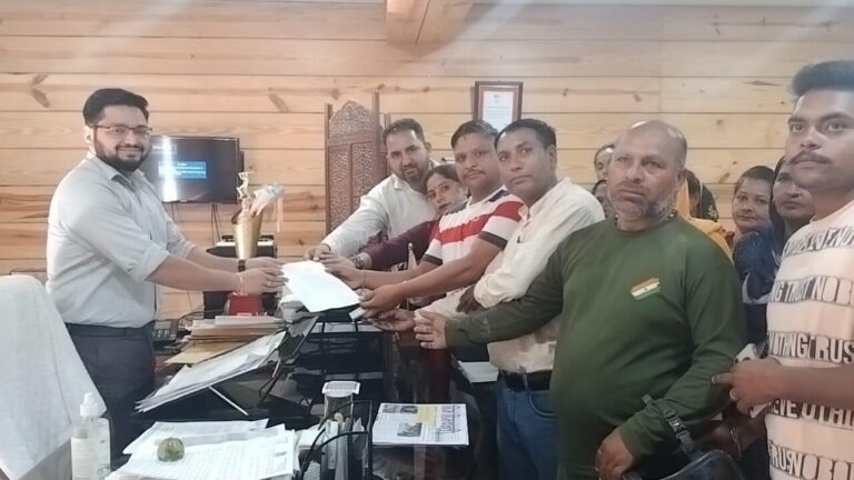 स्टोन क्रेशर लगने से गांव का होगा माहौल खराब, बच्चों के भविष्य पर भी पड़ेगा असर