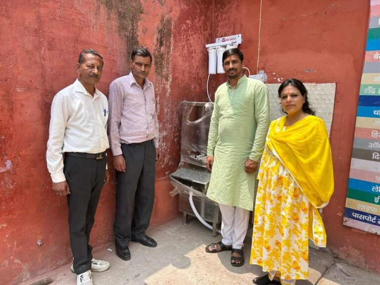 मेरा गाँव मेरा सहारा संस्था ने किया वाटर कूलर, व डीएसआर ग्रुप ने वाटर कूलर के लिए वॉटर प्युरीफ़ायर किया भेंट.
