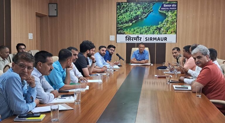 अवैध खनन को रोकने के लिए विभागीय अधिकारी उठाएं कारगर कदम -उपायुक्त