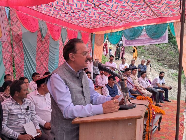 मेलों से बढता है आपसी सौहार्द उद्योग मंत्री -हर्षवर्धन चौहानने किया शनोल मेले का समापन