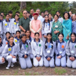 जूनियर रेडक्रास स्वयं सेवकों ने भी पौधरोपण अभियान में भाग लिया