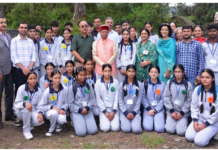 जूनियर रेडक्रास स्वयं सेवकों ने भी पौधरोपण अभियान में भाग लिया