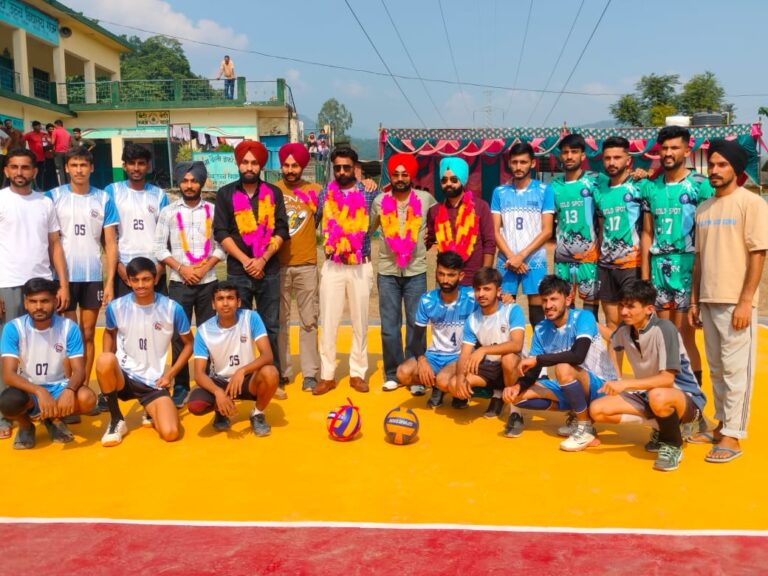 गोजर पंचायत में वॉलीबॉल प्रतियोगिता का आयोजन, यह टीम बनी विजेता..